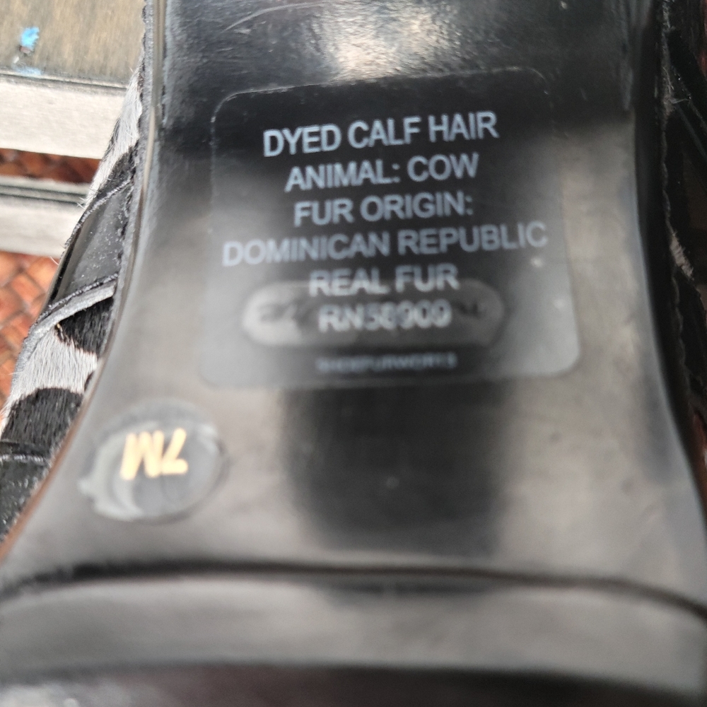 Cow hair mules. Size 7 - Picture 7 of 10